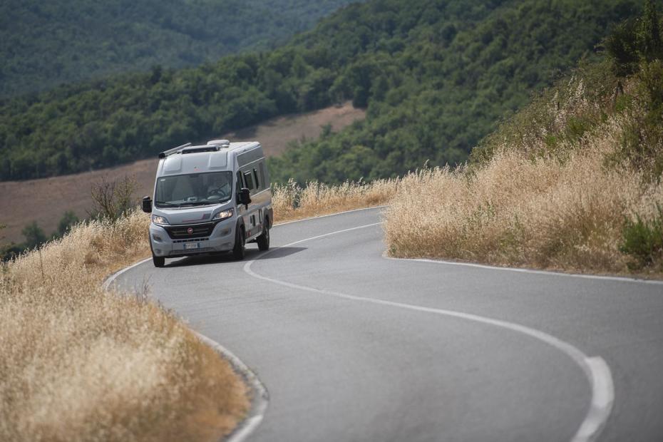 Wohnmobil, Camper: mit diesem Reisemobil die Landschaft bestaunen